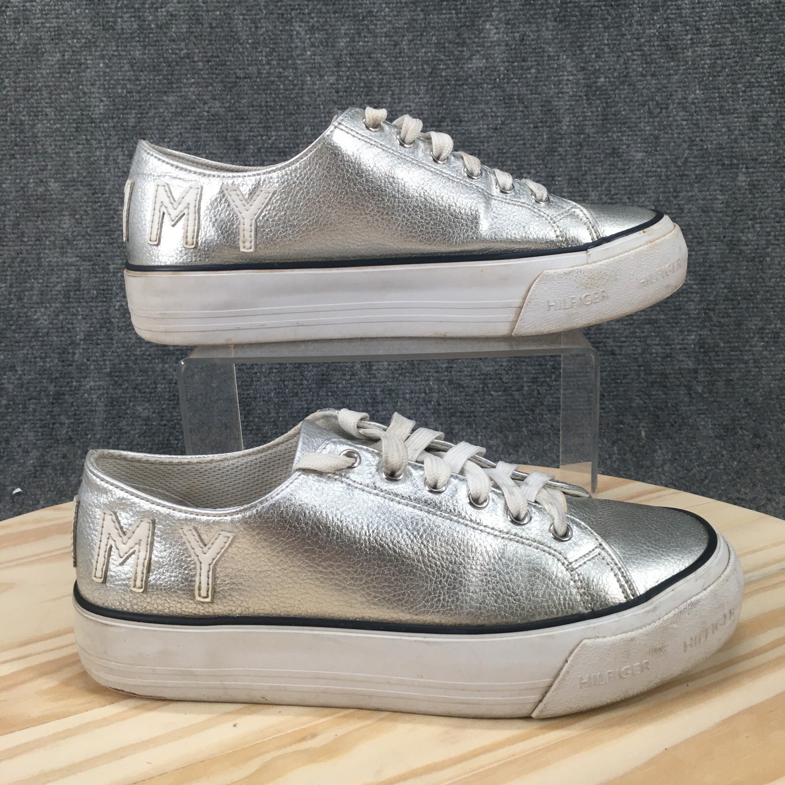 Tommy Hilfiger Shoes Womens 7.5M Helien Platform Sneakers Silver Lace Up Low Top