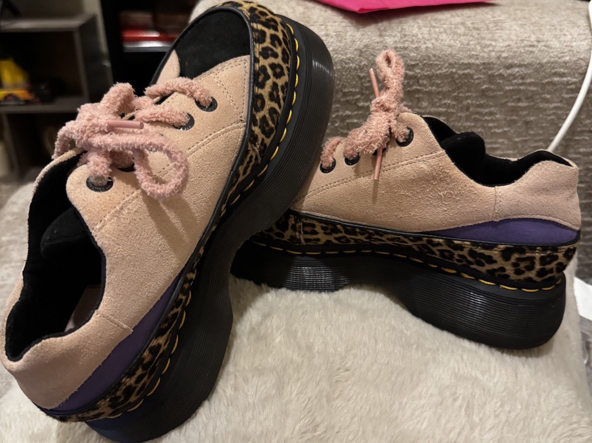 EUC Dr. Martens Buzz 5-Eye Leopard Suede Platform Shoes Women’s Size 8