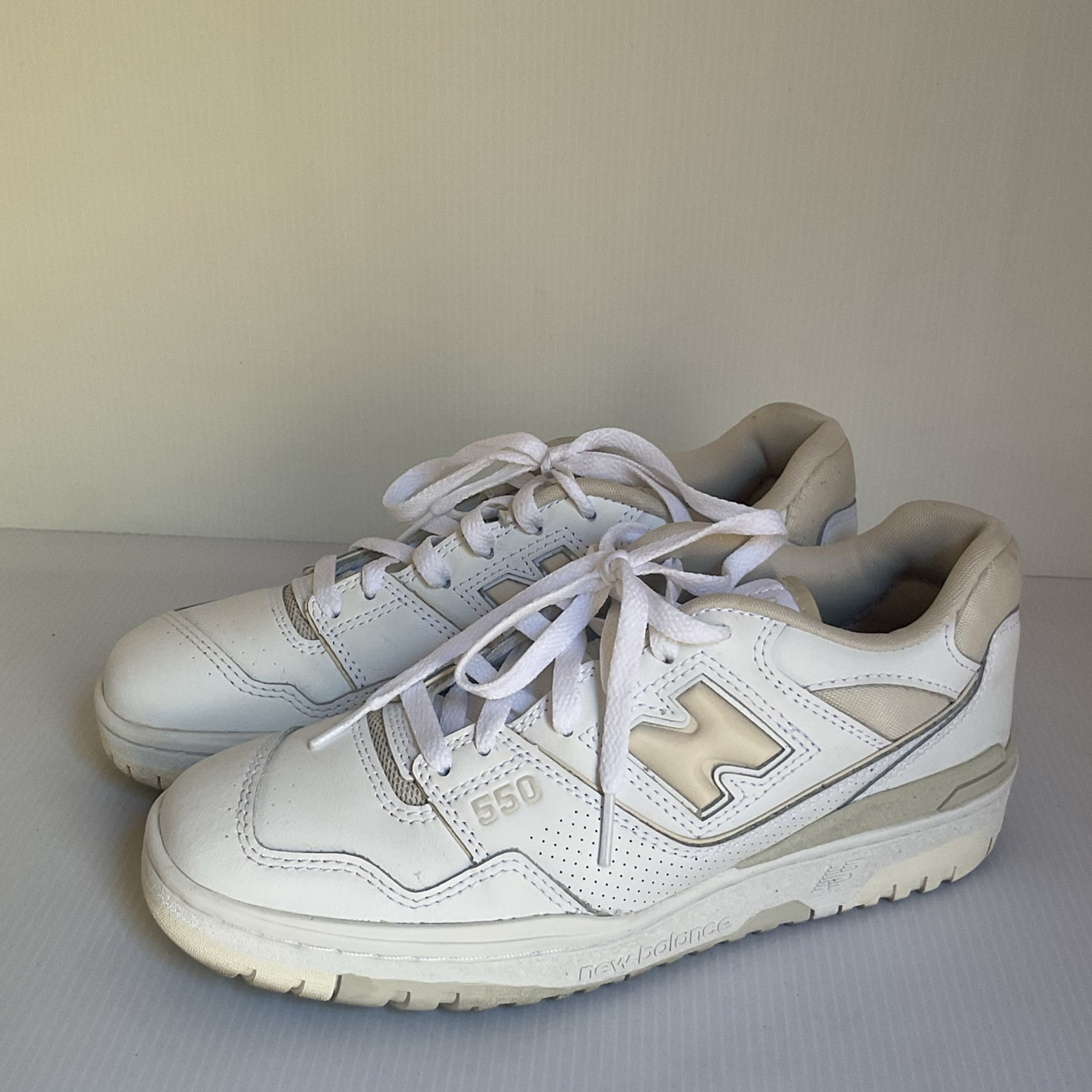 New Balance 550 White Beige Leather Sneakers Women’s 8 EU 39 Retro Classic