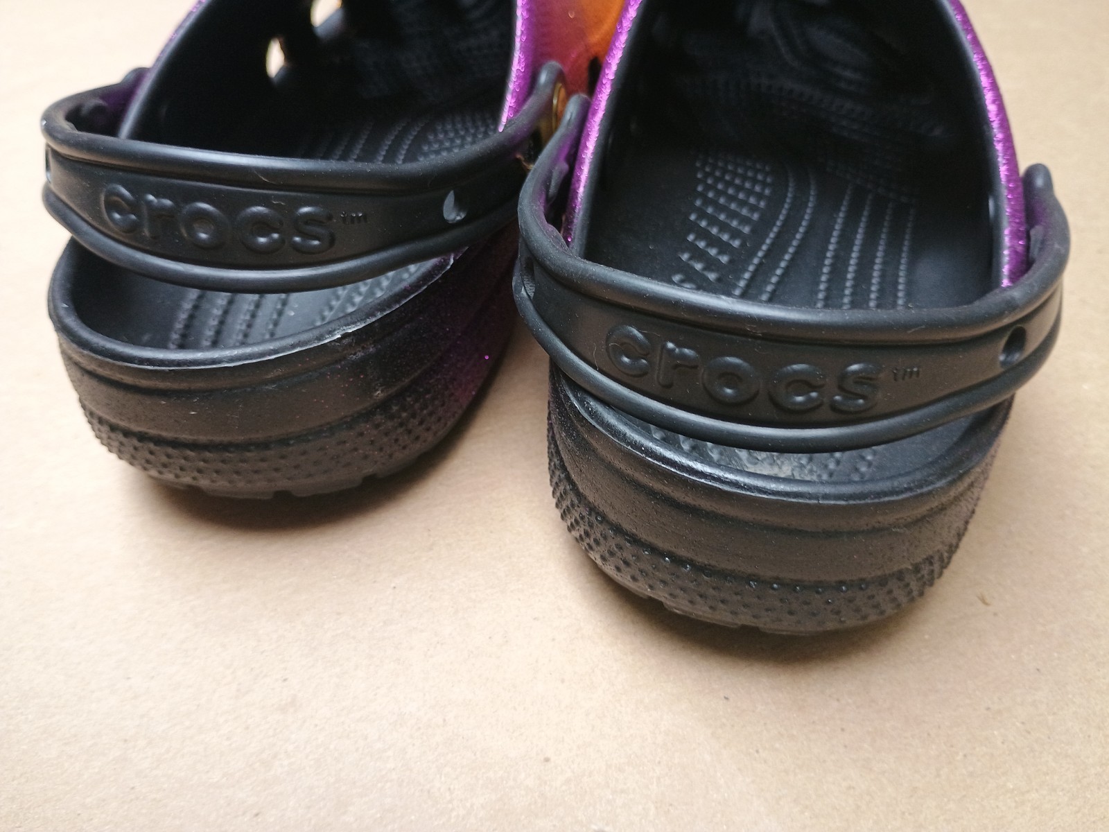 Disney Parks Halloween Hocus Pocus Crocs Sz US Mens 8 Women’s 10 Purple Orange