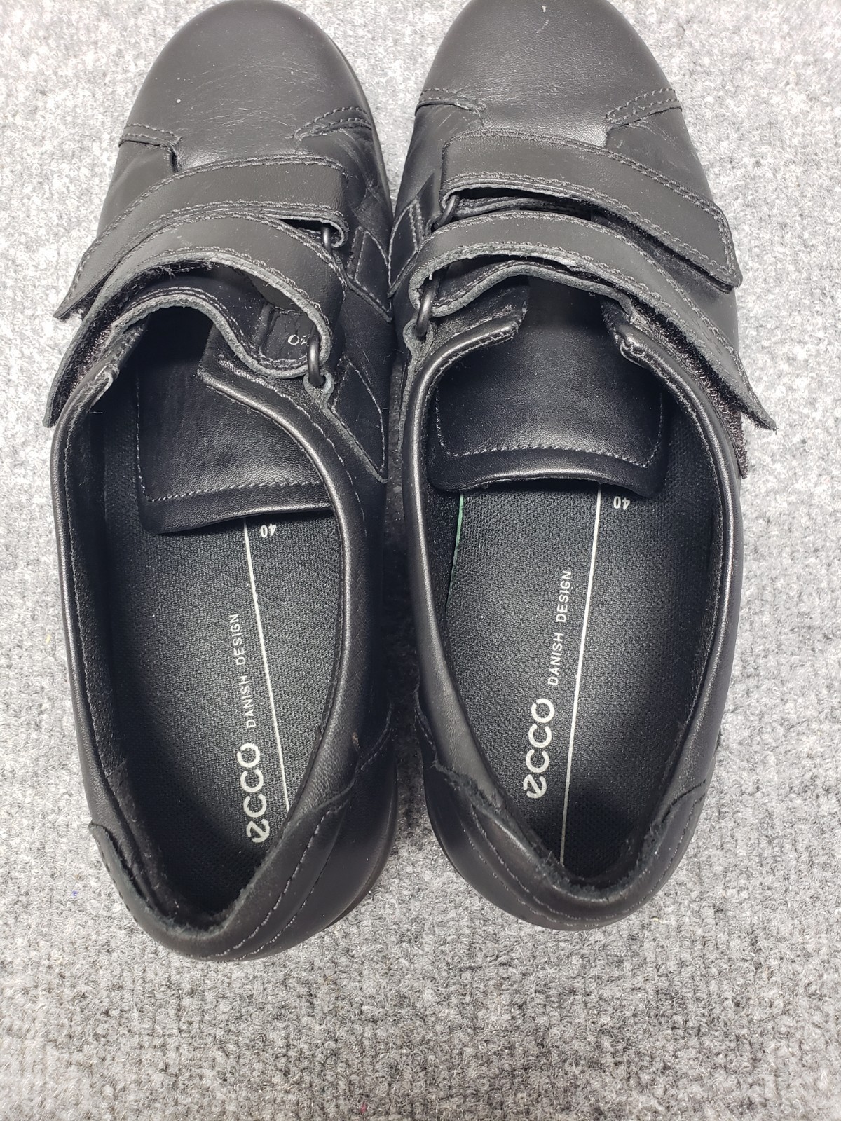 Ecco Women Sneaker 9.5 Black Leather Strap Hook & Loop Round Toe Casual Shoes