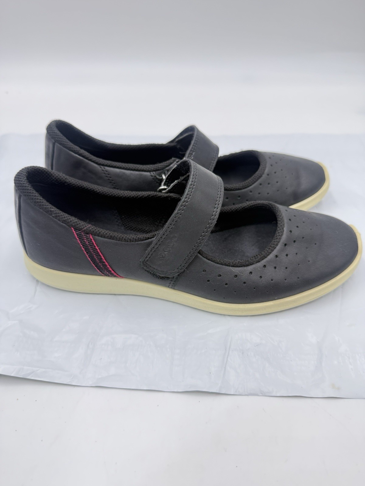 ECCO Women’s Sense Mary Jane Size 39 US 8-8.5Black Leather Hook/Loop Strap Shoes