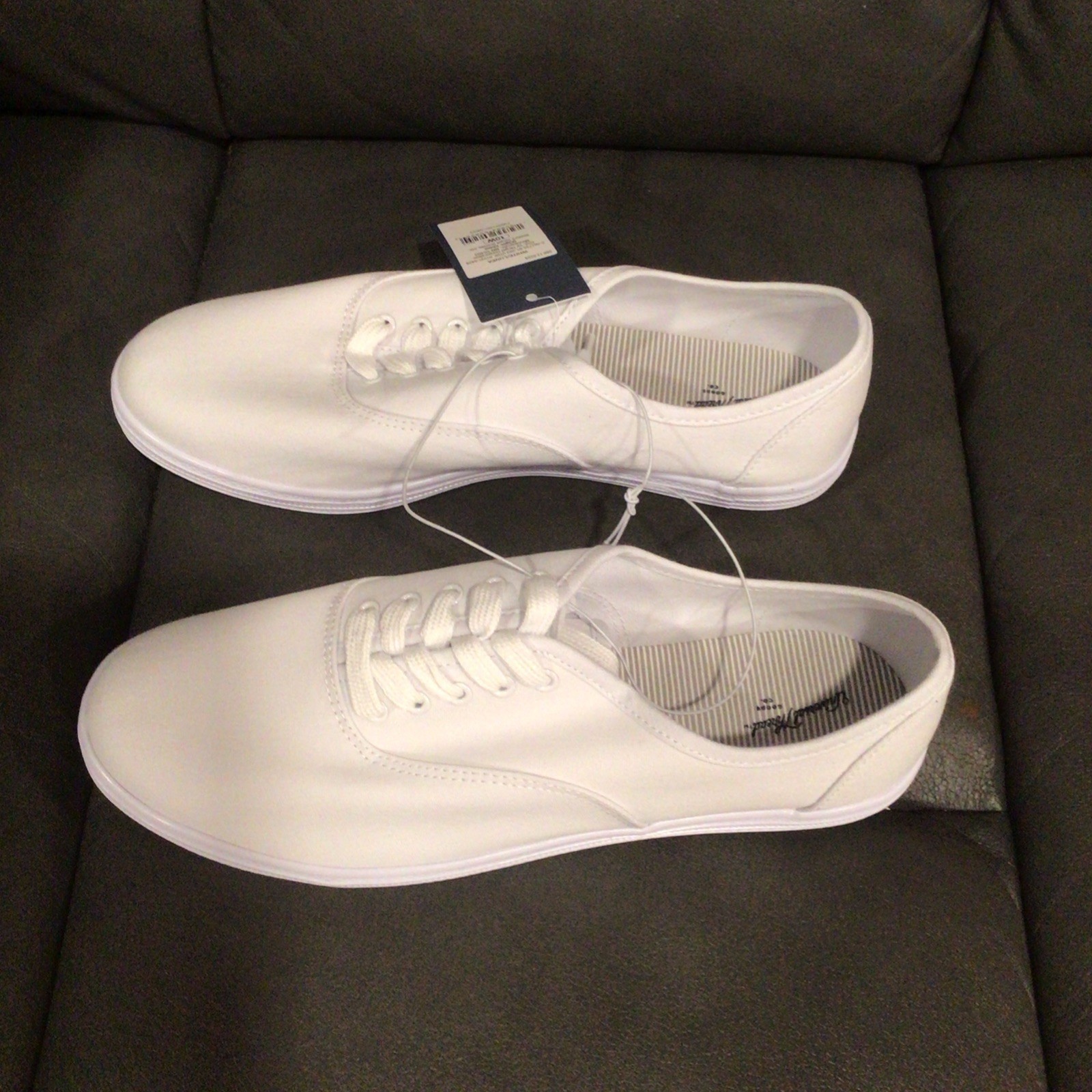 Universal Thread Lunea Women’s Lace-Up Canvas Low Top Sneakers White 10W