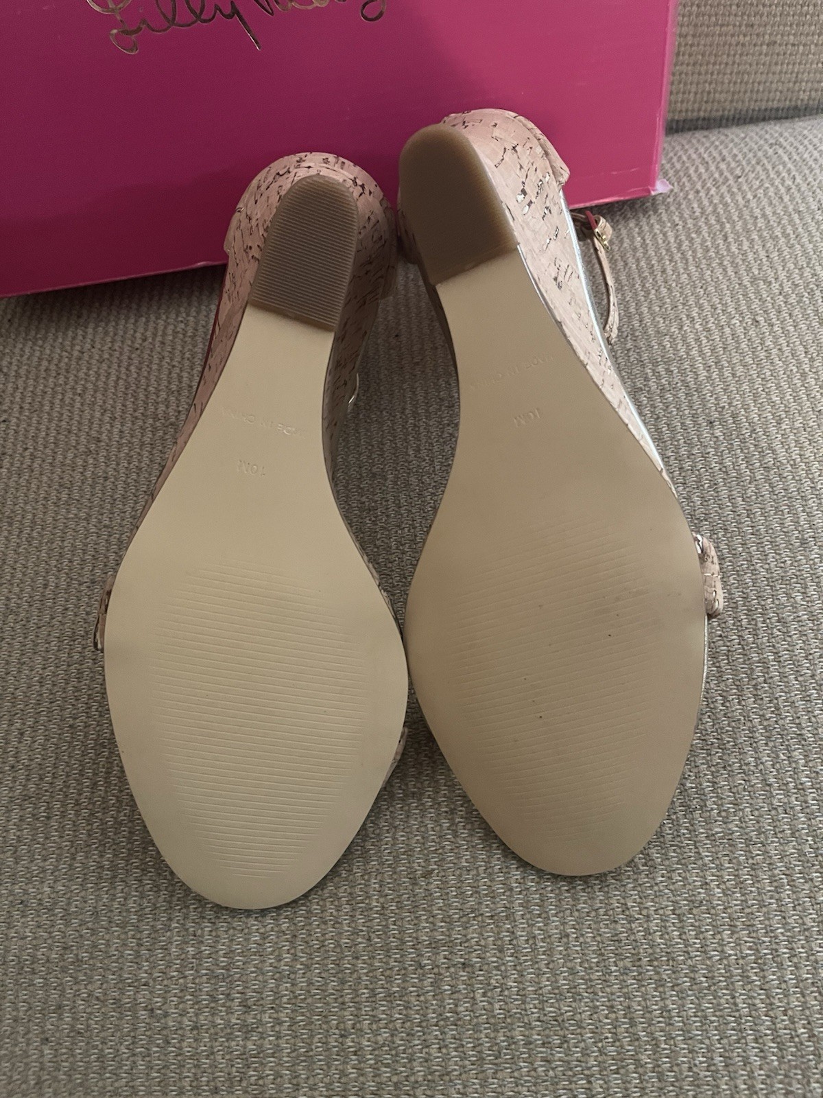 – Lilly Pulitzer Jenna Wedge in Natural Size 10 M