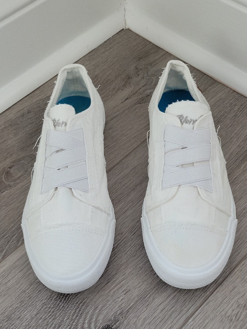 Blowfish Marlo White Slip-On Sneakers Size 8.5M