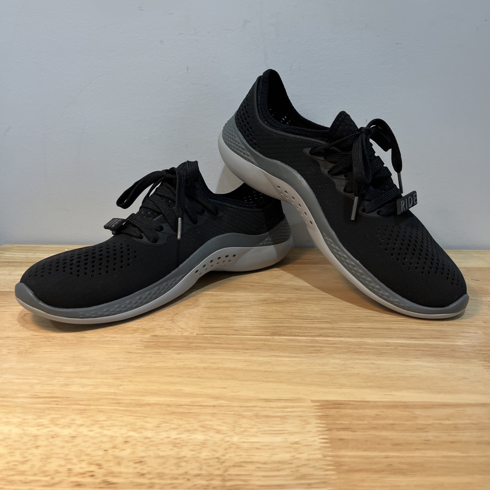 Crocs Womens Literide Pacer 206705 Black Lace Up Casual Shoes Sneakers Size 10