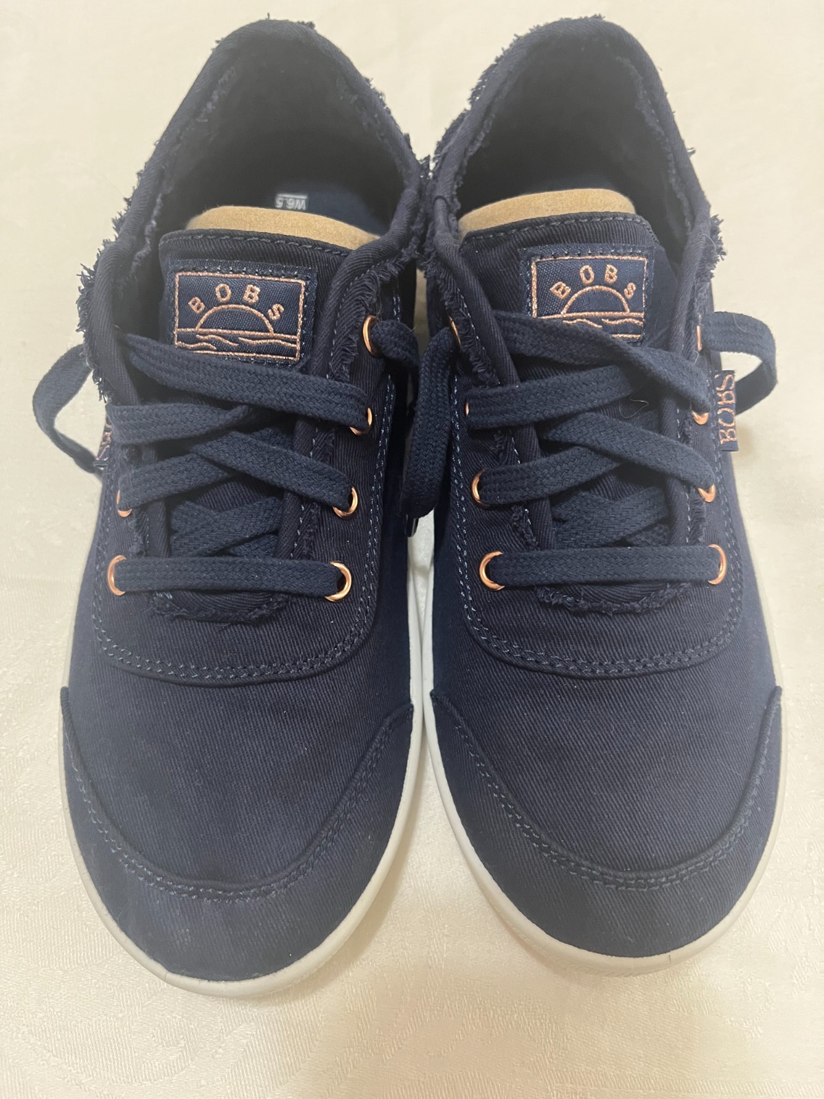 Bob’s Skechers Navy 6.5 Memory Foam Cotton Canvas Sneakers Low Wear, Clean