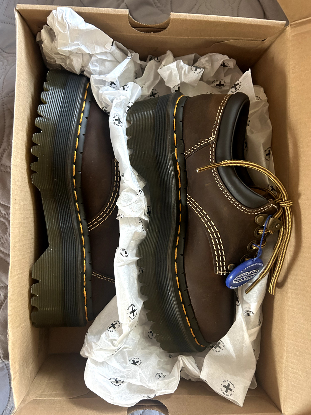 NEW shoes doc martins Crazy horse 8053 4i Quad Unisex Size 5