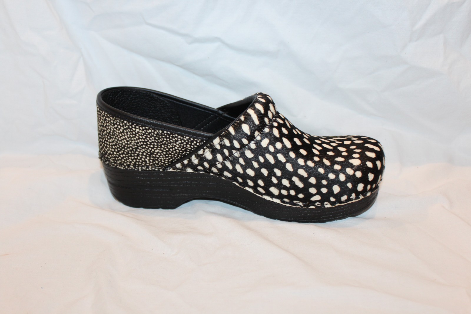 DANSKO WOMEN’S PROFESSIONAL SLIP ON CALF HAIR SPOTTED CLOGS BLACK EU 41