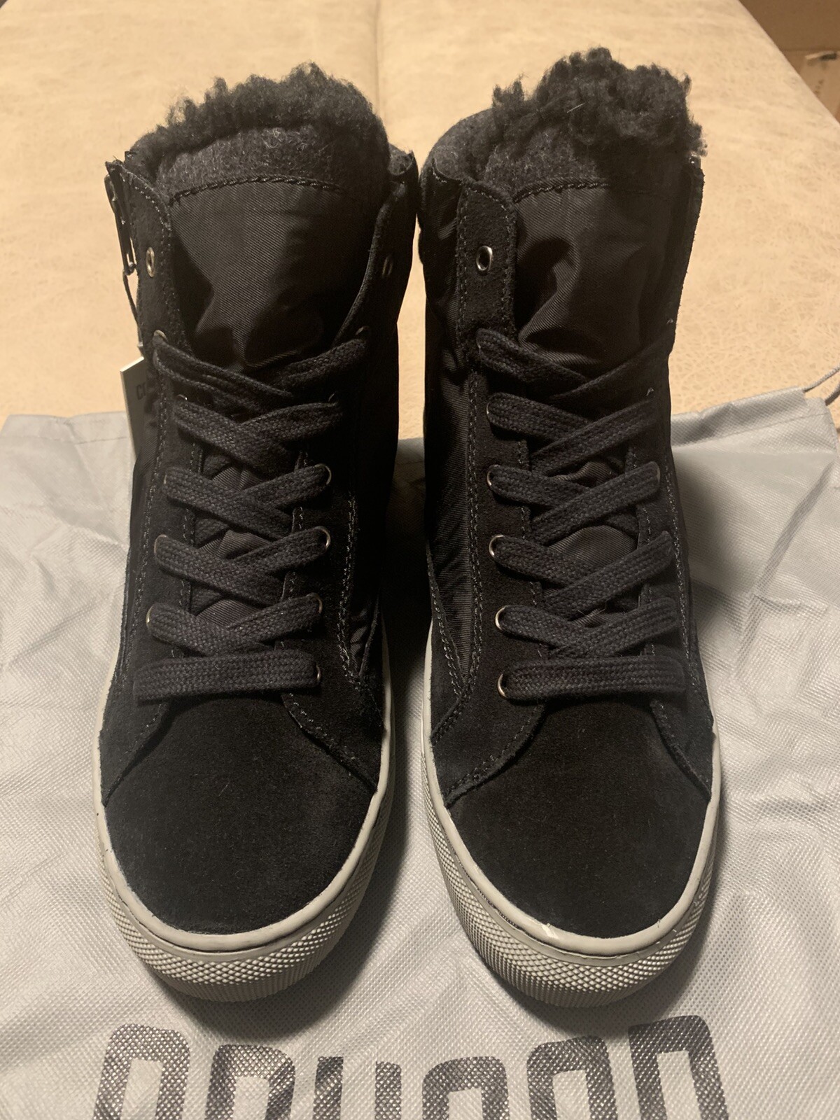 Cougar Waterproof High Top Sneaker w/ Faux Sherling Trim NWOB Women’s Size 8