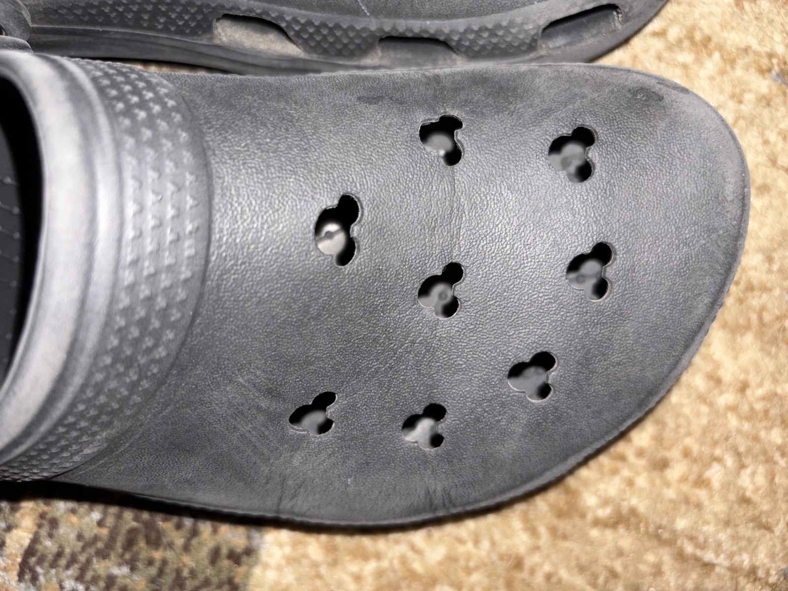 Disney Parks Mickey Mouse Classic Black Crocs Clogs Comfort Shoes Size M4/W6