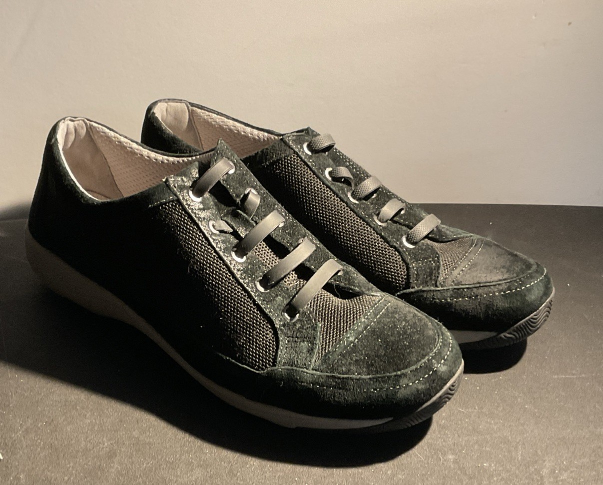 Dansko Sneakers Women’s Size 8.5 US Suede Textile Laced Black Flats 40 EU