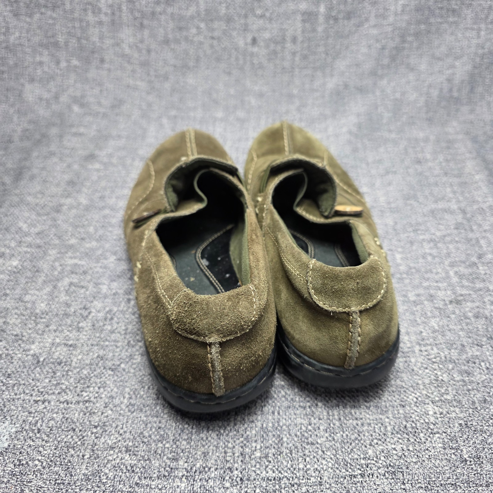Clarks Bendables Green Button Accent Leather Slip On Loafers Size 8M 39307
