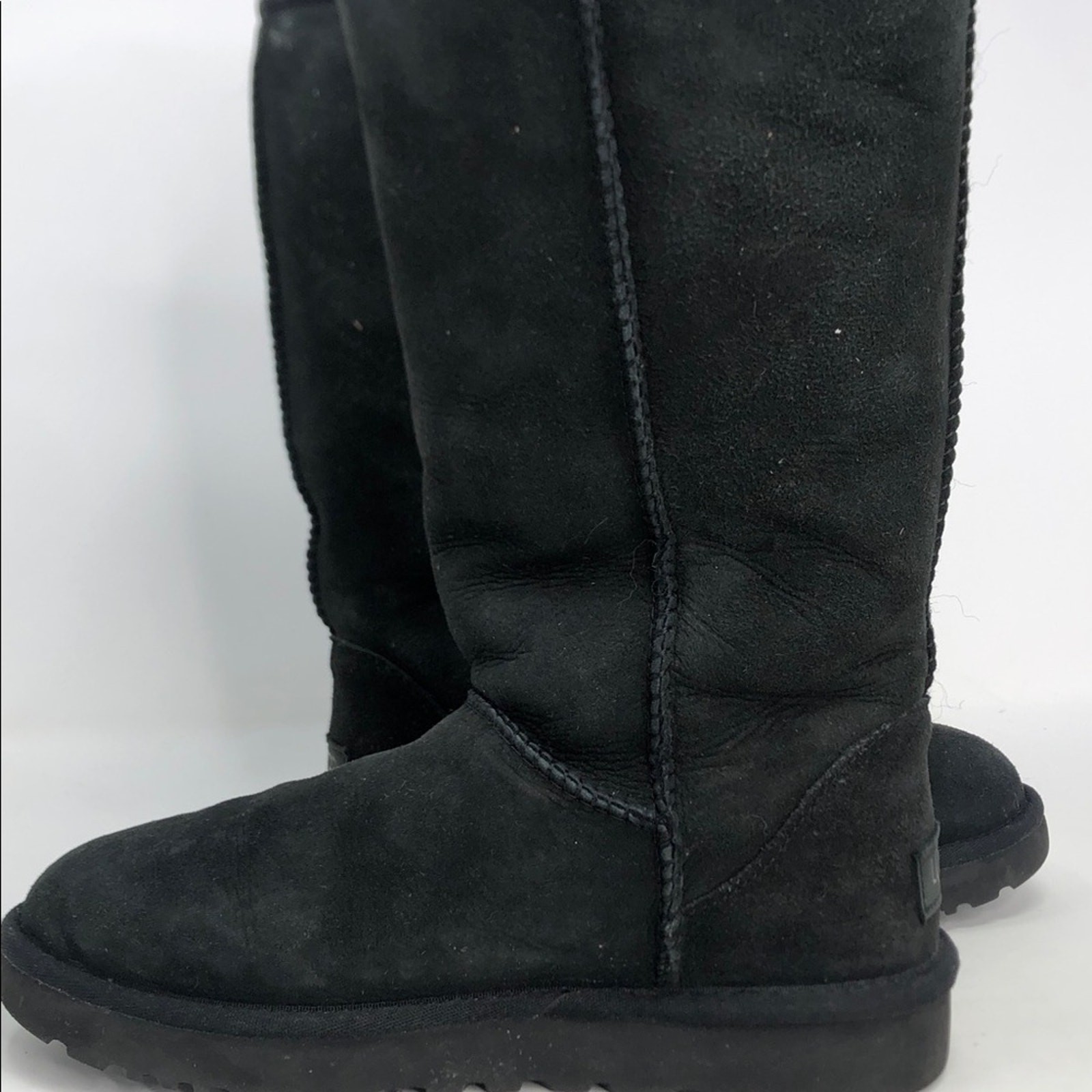 UGG Classic Tall II Black Suede Women’s Boots – Size 6
