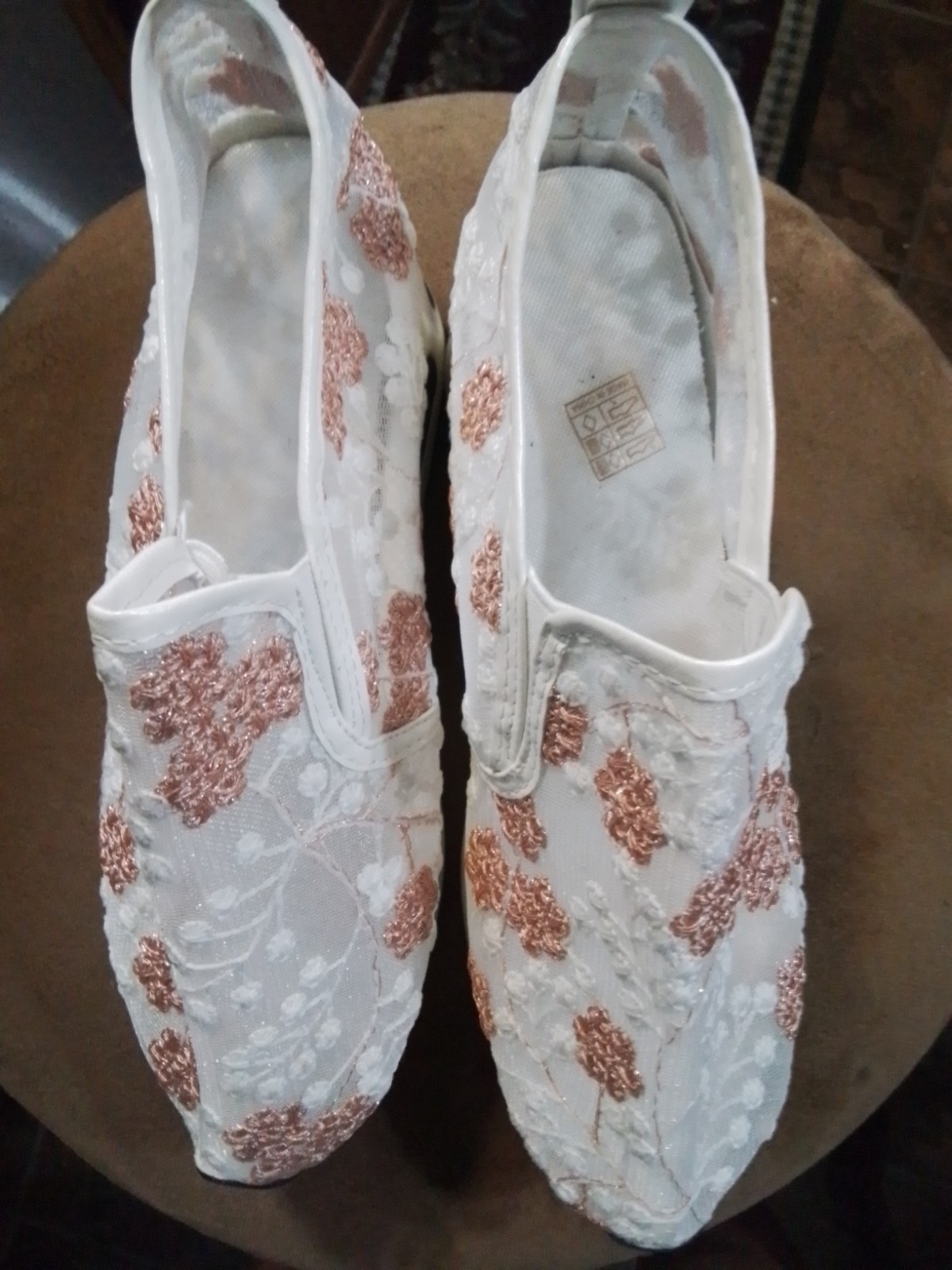 Unbranded Woman’s Embroidered Mesh Slip On Platform Sz US 9 Euro 40