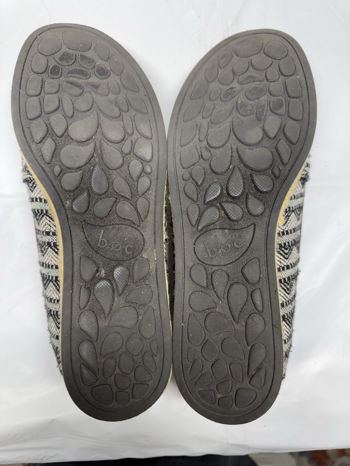 BORN Women’s Black Fabric/Leather Geometric Slip On Shoes Flat Heel Size 7M