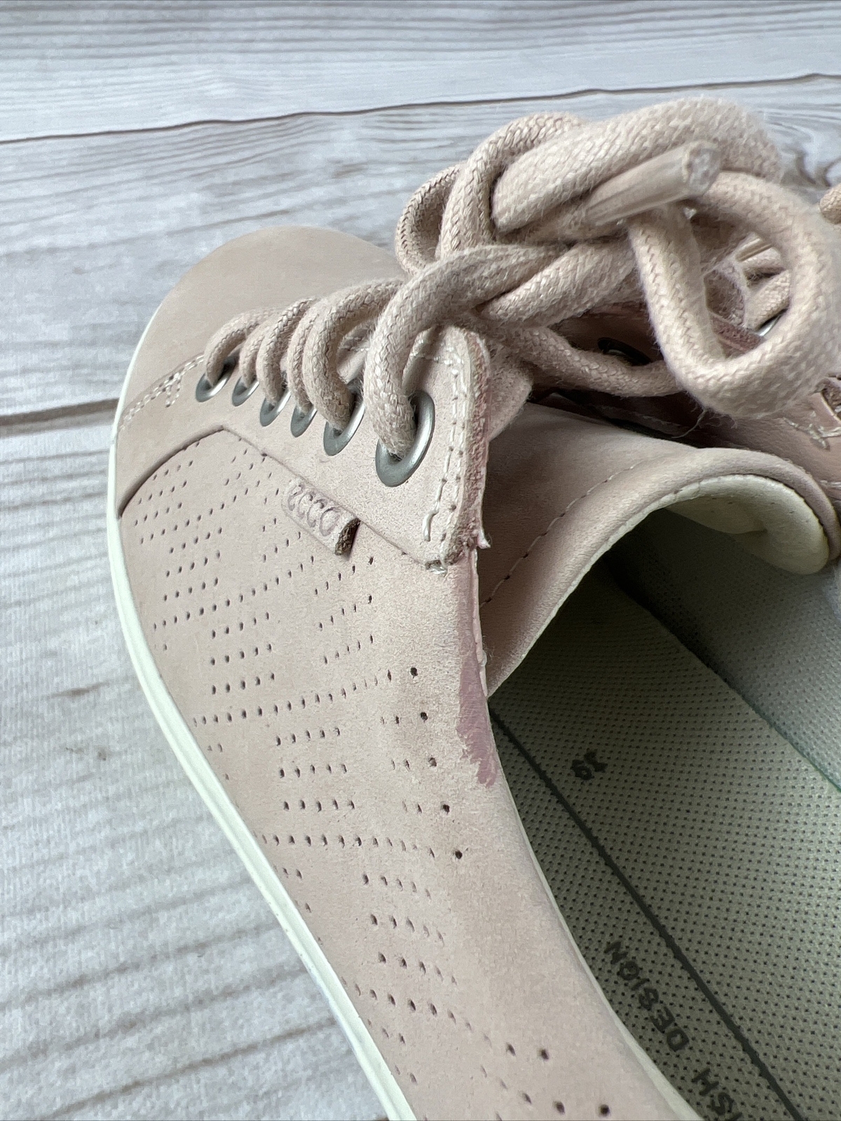 Ecco Women’s Sneaker Size 8 Blush Pink Nubuck Athletic Golf Walking Shoe EU 39