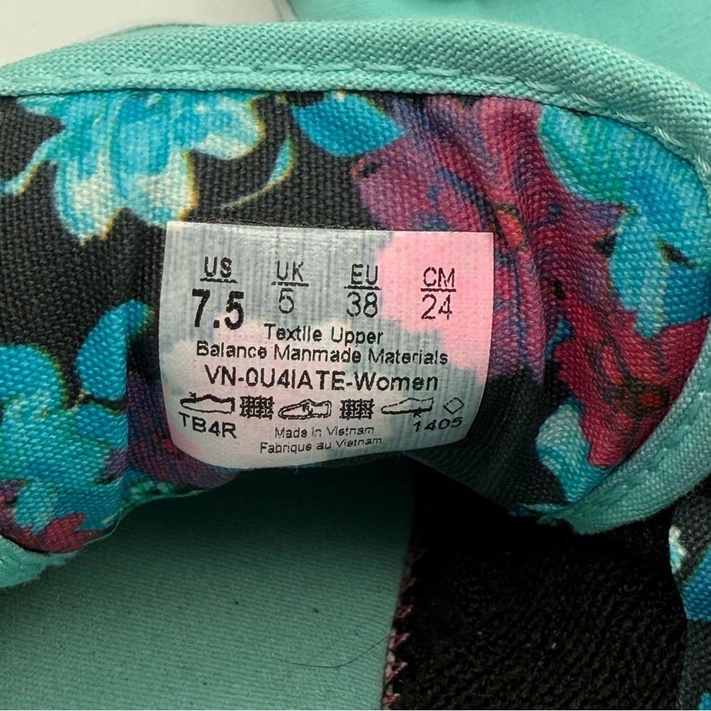 Women’s Vans Atwood Lo Pro Low-Top Floral Mint Green Canvas Sneakers Size 7.5