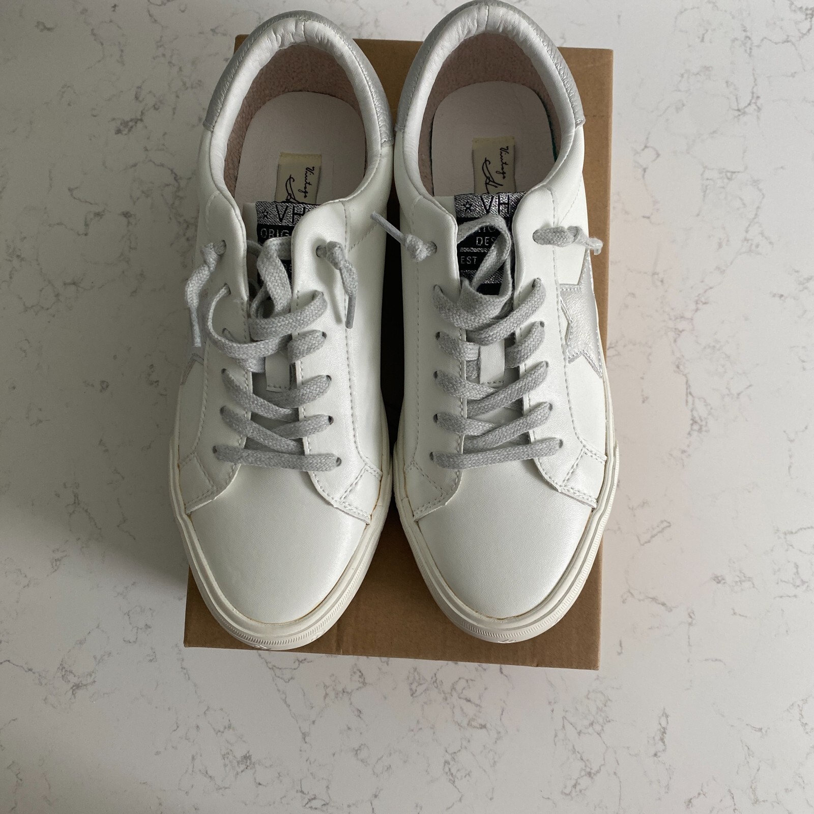 NWT Vintage Havana Women’s Mighty White Silver Multi Sneakers Size 8.5 Fall