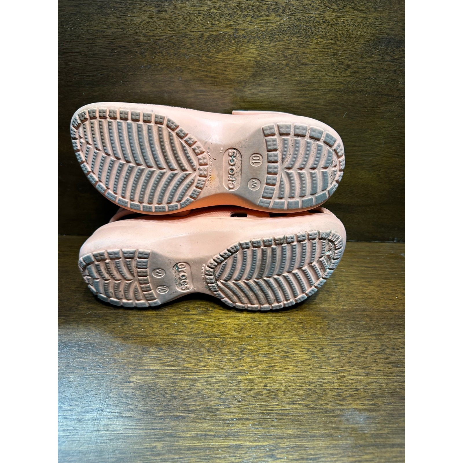 Crocs Classic Platform Clog Women 10 Comfy Lounge Retro Grunge Preppy Comfort