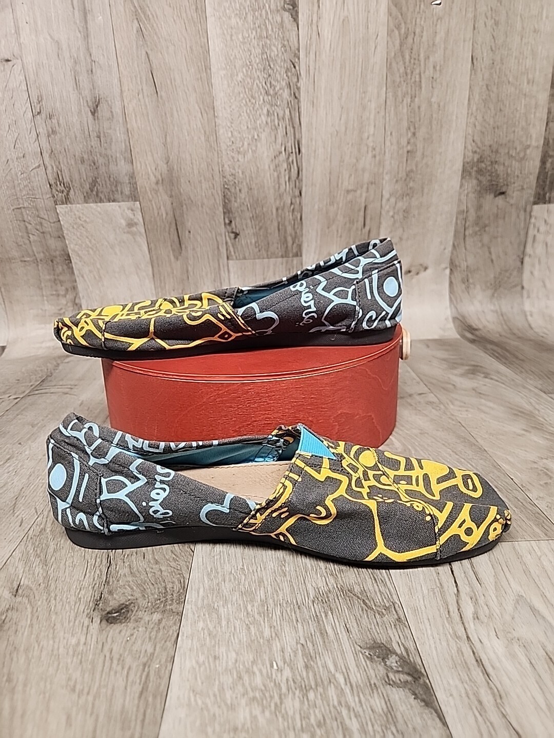 Joy & Mario Canvas Espadrille Slip-On Flats Shoes Women’s Size 8W Yellow Blue