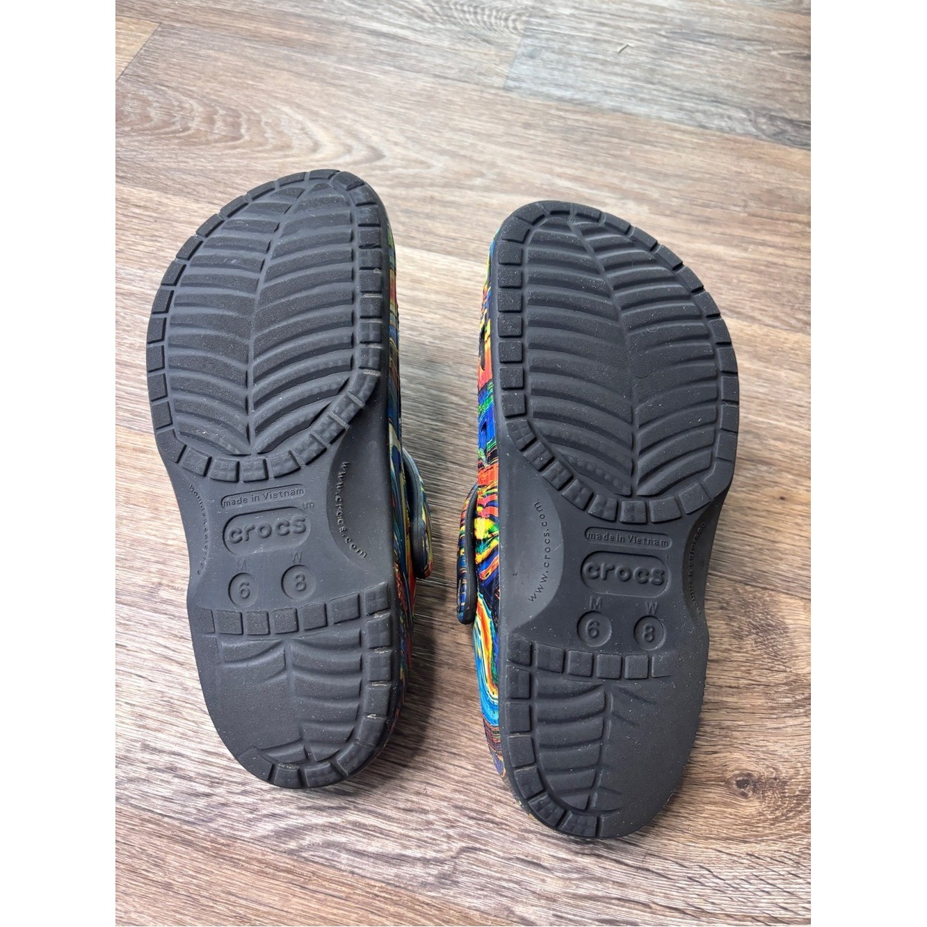 Crocs Classic Marbled Rainbow Swirl Clogs Unisex Comfort Shoes M6 W8 Multicolor