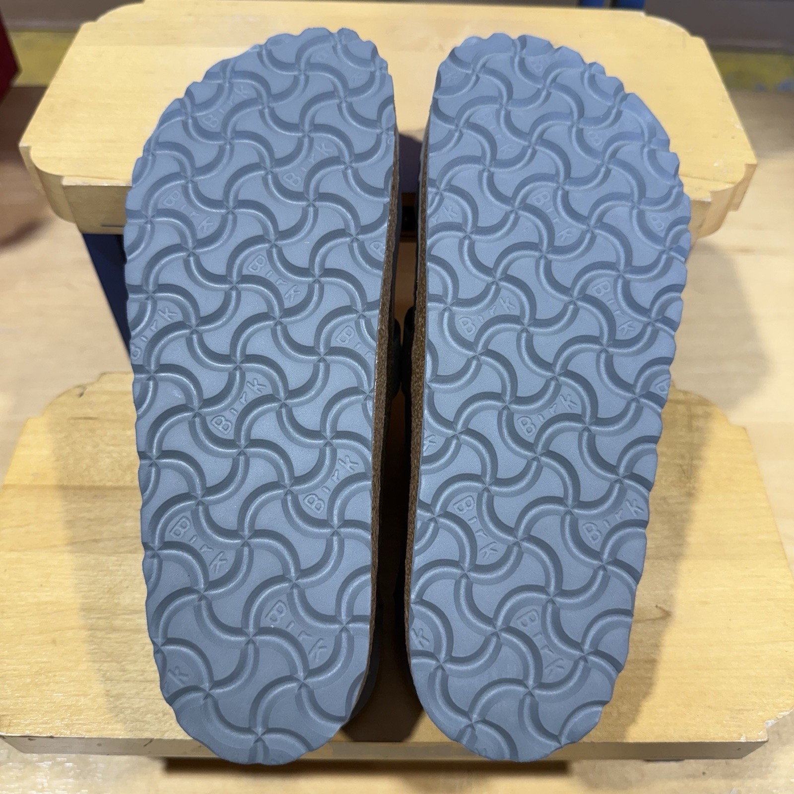 Birkenstock Buckley Dove Gray Closed-Toe Slip Ons Size 36 Narrow Fit