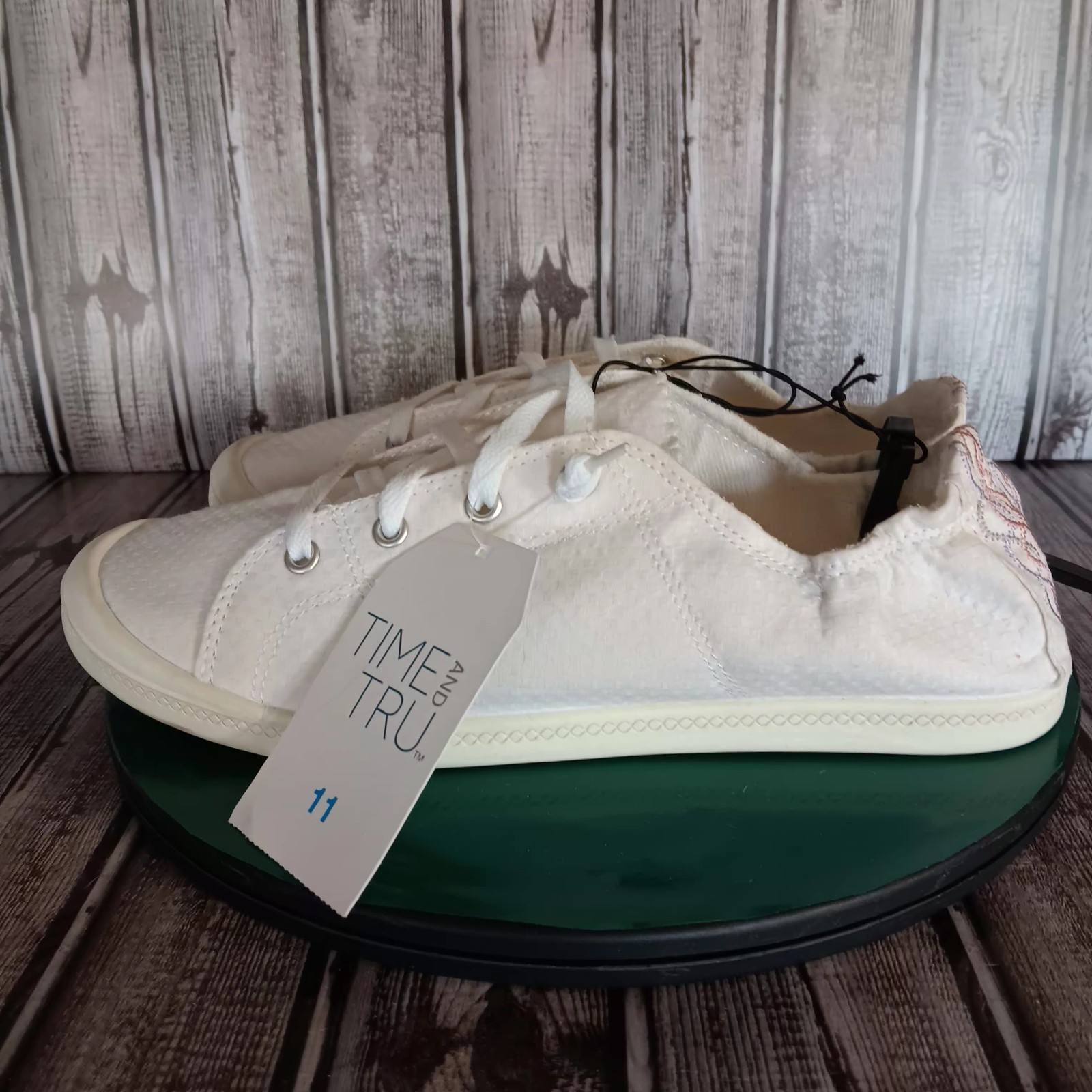 Time And Tru Women’s Size 11 White Slip-on Scrunchback Shoes Embroidered