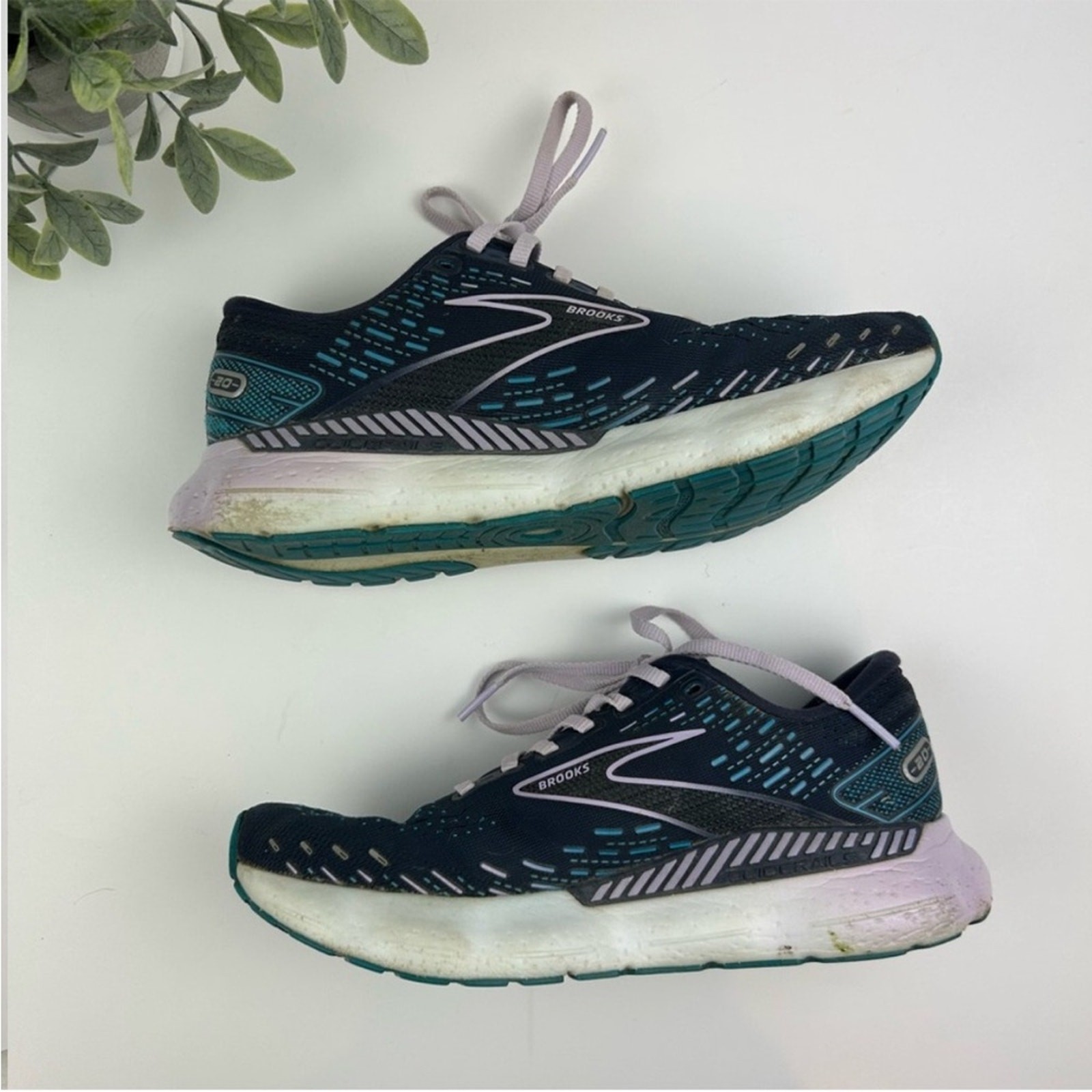 Brooks Glycerin GTS 20 Running Shoe Women’s Size 7 Wide Navy/Blue/Light Purple