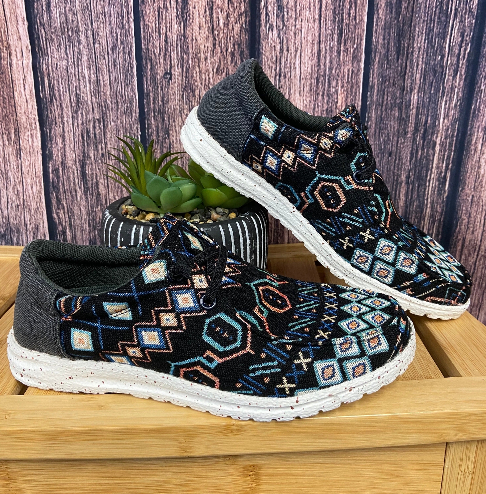 New! Women’s Roper Black AZTEC ‘HANG LOOSE’ SLIP ON SHOES Size 5 6 7 8 9 10 11