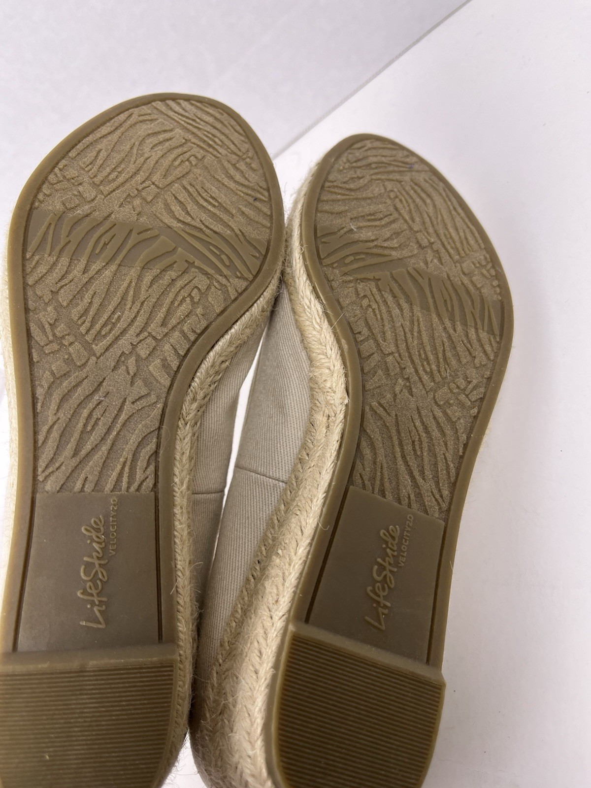 LifeStride Women’s Karma Loafer Espadrille Wedges Almond Toe Jute Wrap Sz 5.5