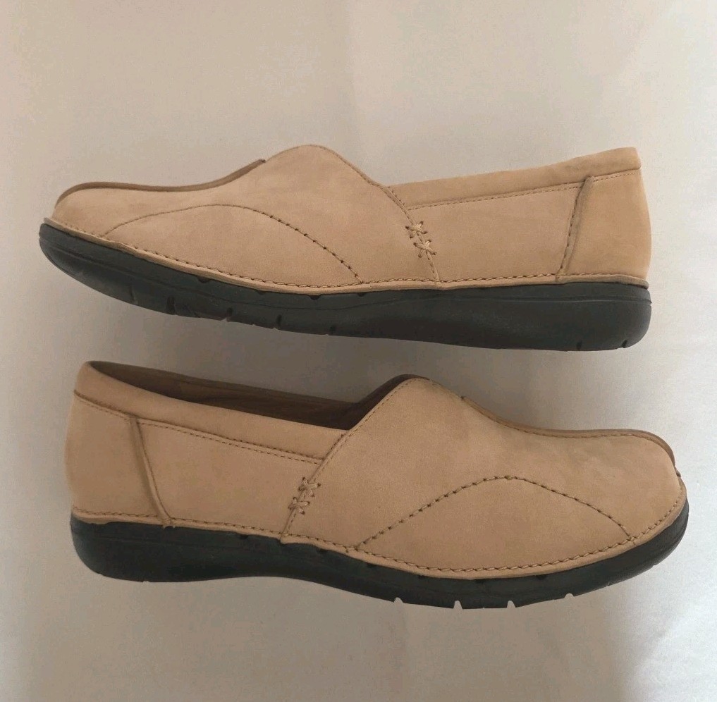 Tan Nubuck Comfort Loafers Clarks Un Loop Stride 10M Nougat Store Return EUC