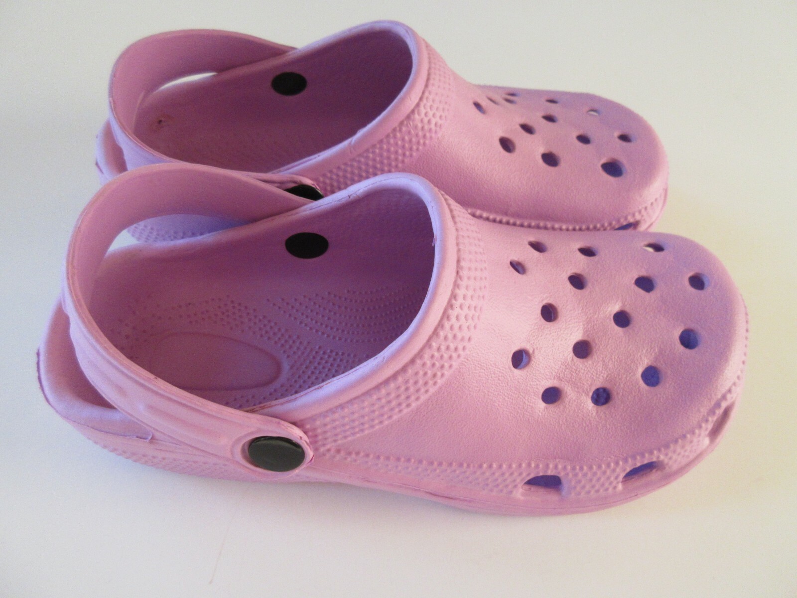 Casual Women’s Slip On Garden Clogs Sandal Lavender Color Variety Of Sizes New