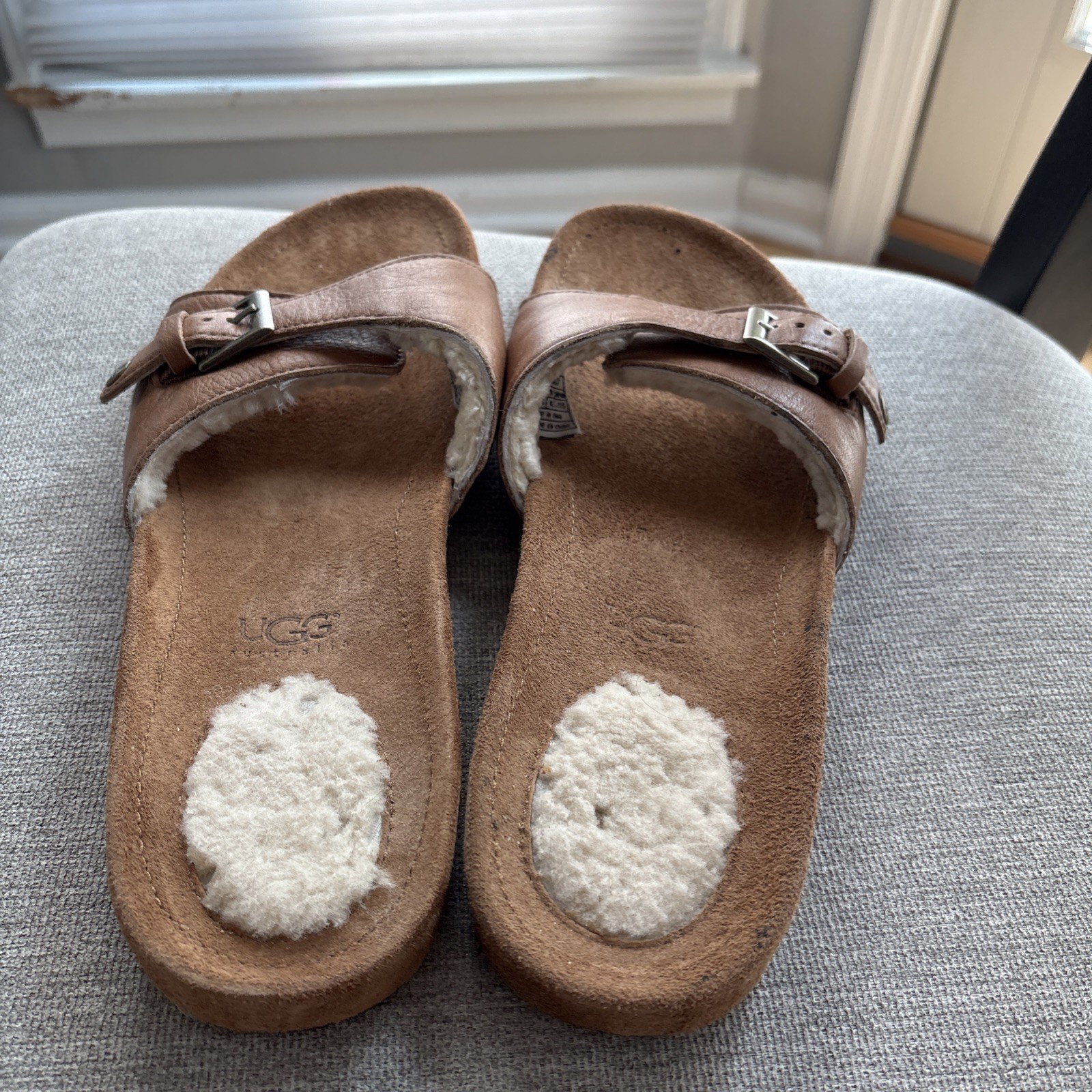 UGG Australia Nomad 1687 Women’s 11 Rust Leather Shearling Slide Sandals