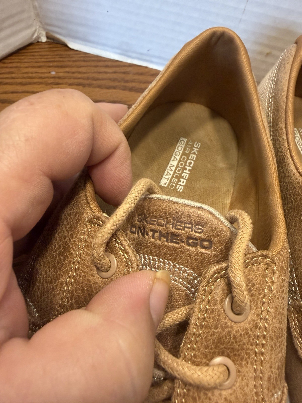 SKECHERS GOga Mat On-the-Go Boat Shoes Lace Up Beige Tan woman’s US 8.5