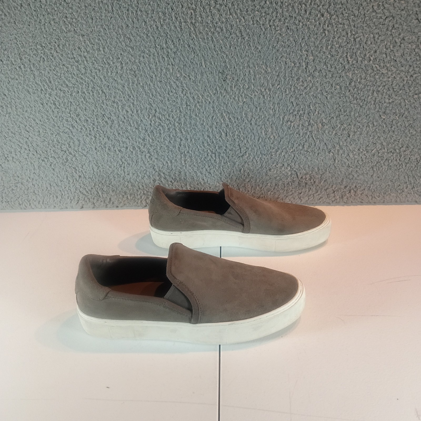 UGG Jass Slip On Shoes Womens 9.5 Casual Platform Sneakers 1106545 Gray Suede