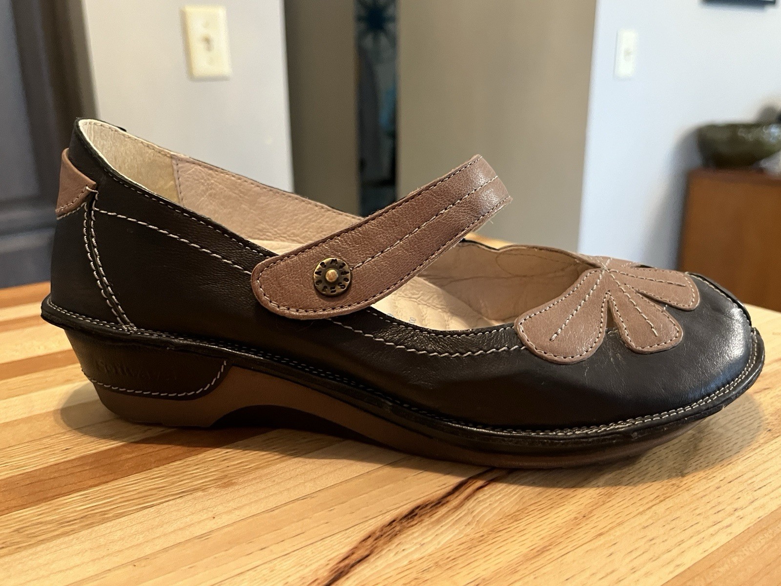 Softwaves Softy’s Light Mary Jane Leather Flower Platform PumpShoes Womens 7 38