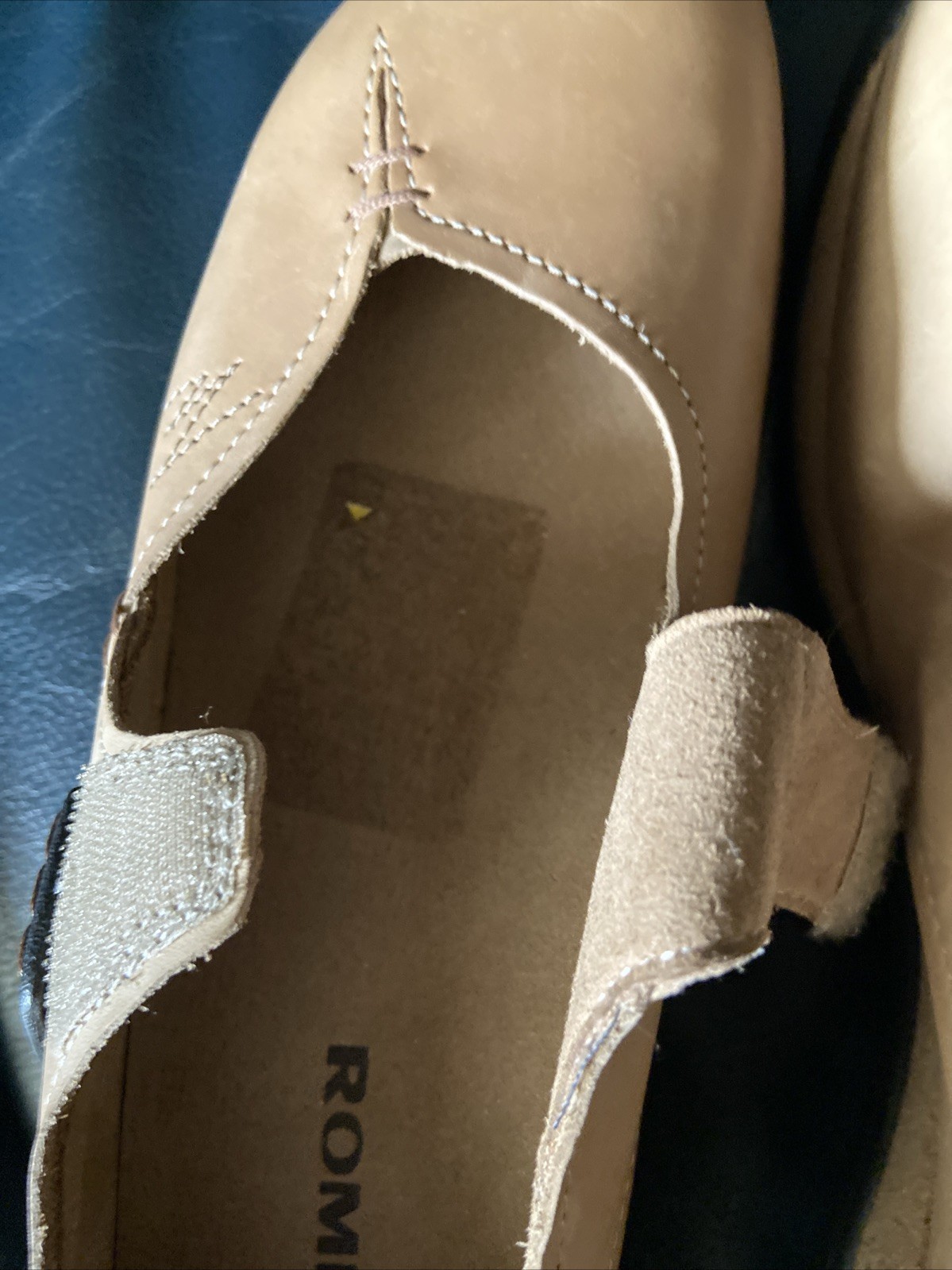 Romika Beige Leather Mary Jane Cassie Comfort Sz 9 ( 40) New, Discolouration