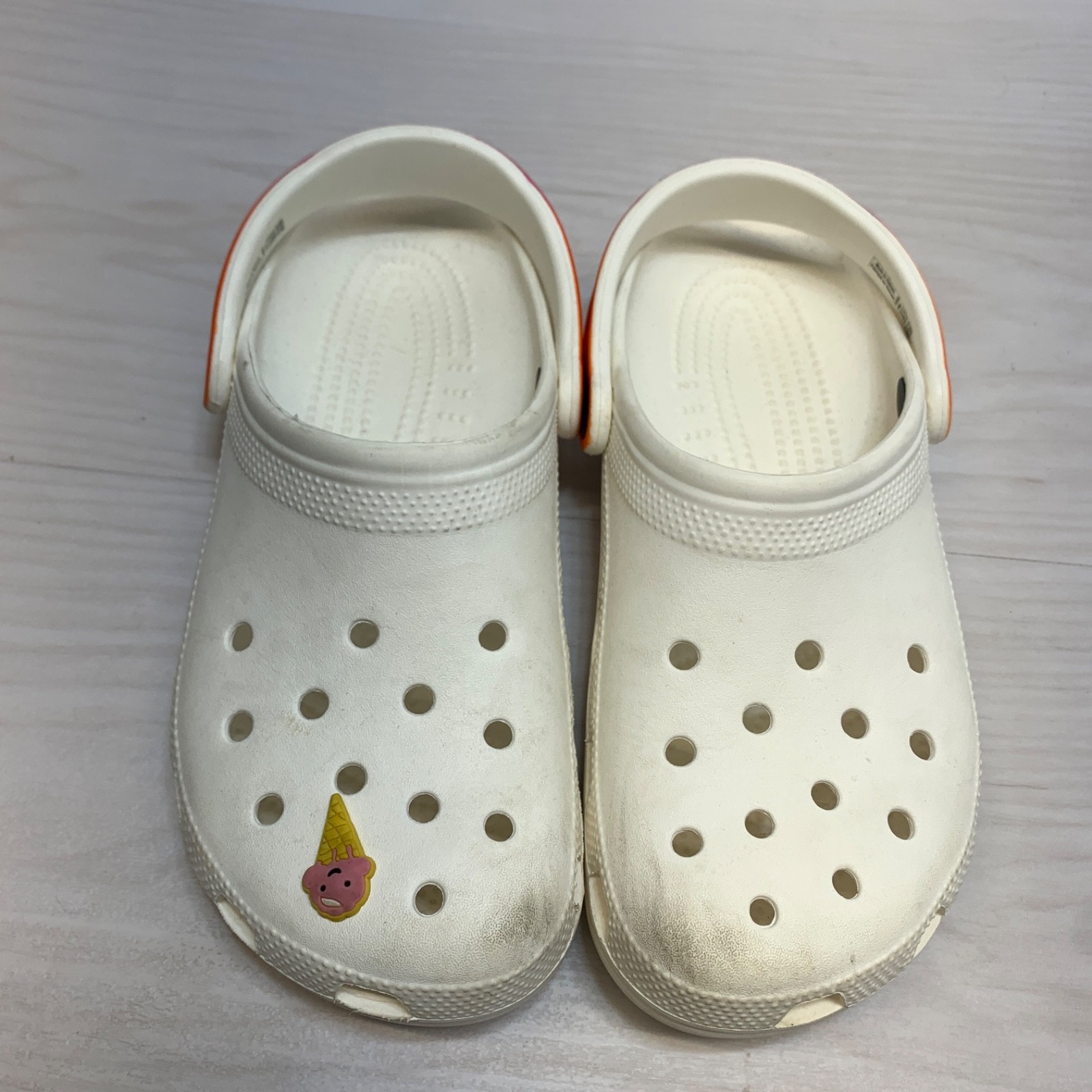 Crocs Classic Clogs Women’s 9 White Multi-color Straps Orange Ombre Sandals