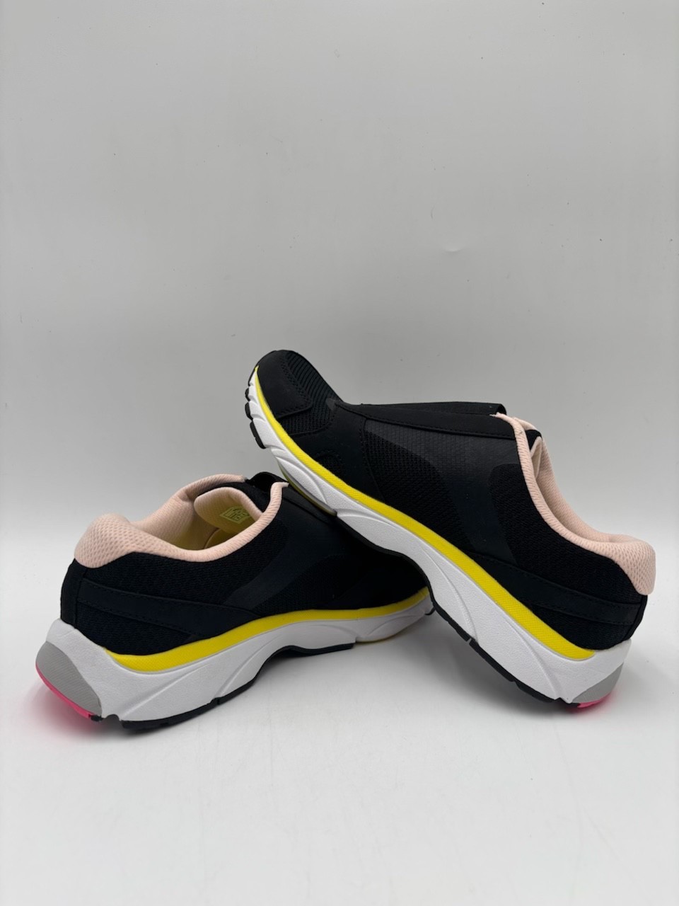 Vionic SAMANA I2044M1001 Women’s NEW Slip-On Sneaker Black US Size 6.5M