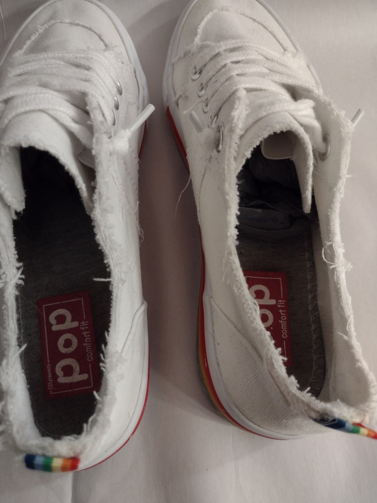 Pop Comfort Fit Distressed Rainbow Sneakers Woman’s 7 Narrow Fit