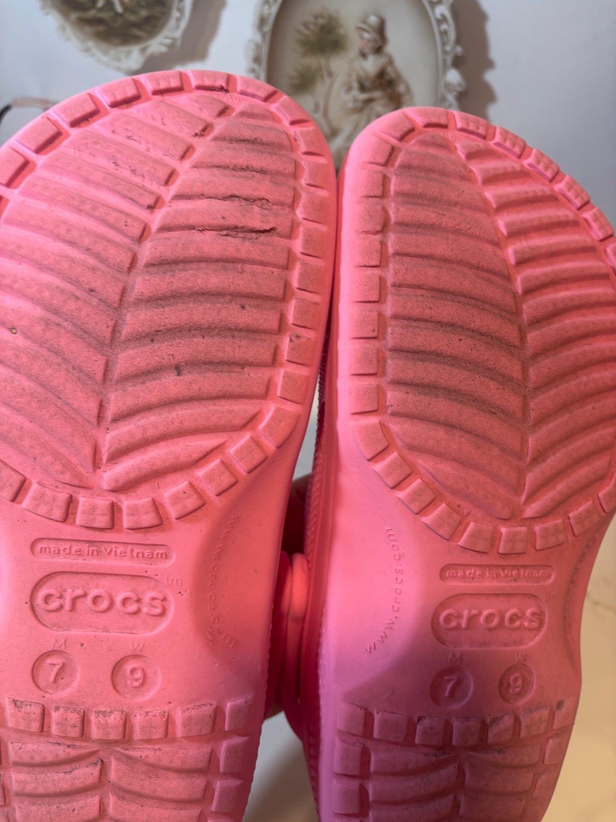 Crocs Womens Shoes Size 9 Pink Rubber Activewear Slip Ons