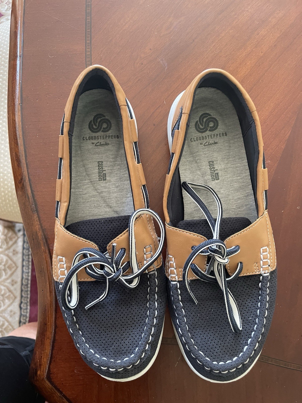 Clarks Women Boat Shoes Comfortable Brown Tan And Navy Loafers Size 8