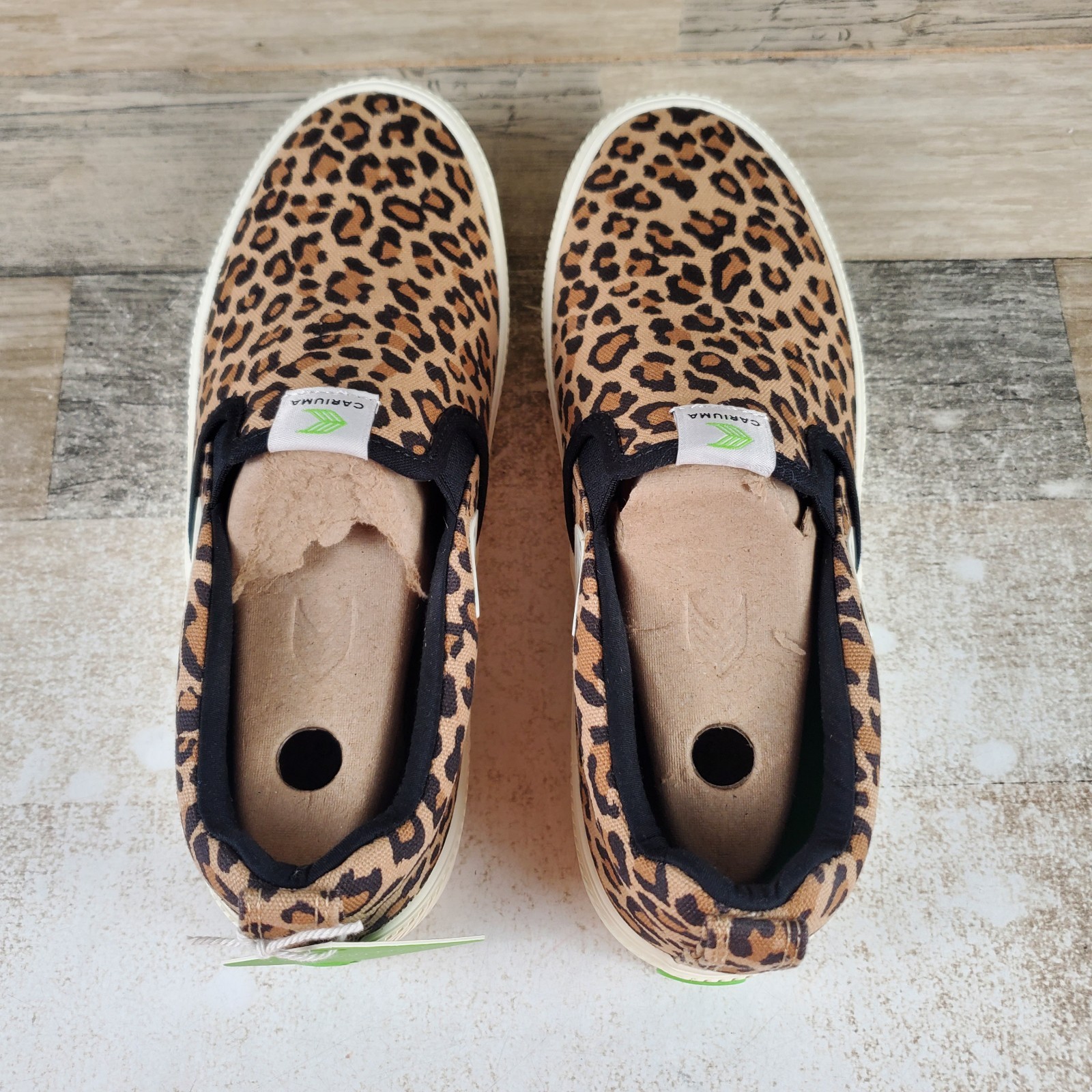 Cariuma Dhoes Womens 8 Athletic Slip-On Leopard Canvas Sneaker