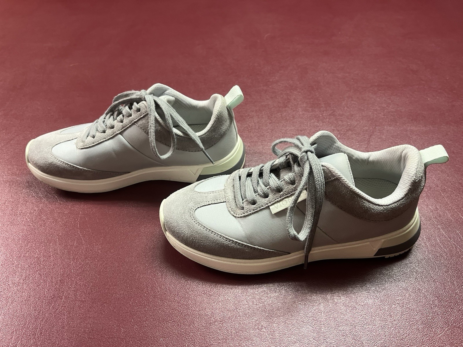 Vionic Breilyn Gray Vapor Nylon/Suede Lace-up Sneakers, Arch Support, Size 6