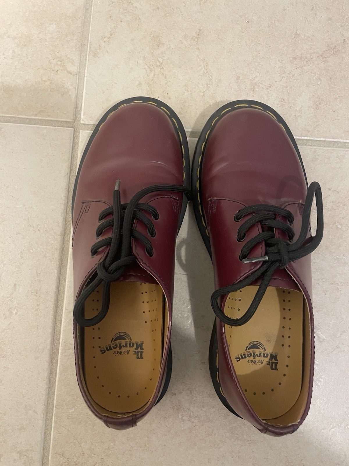 Dr. Martens Women’s Burgundy Leather Lace-Up Oxford Shoes Round Toe US 6 EU 37