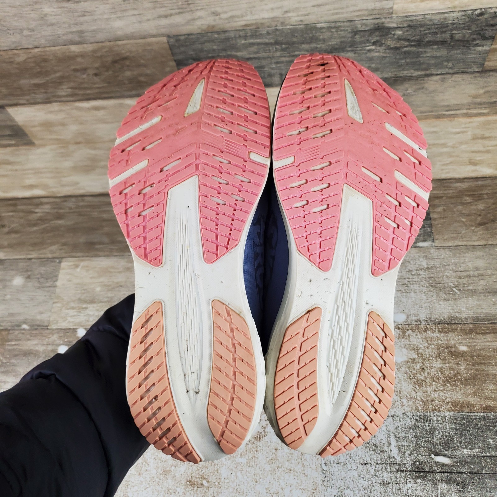 Brooks Launch 11 Womens Shoes Sz 10 Running Peacoat Blue Peach Lace Up Sneakers