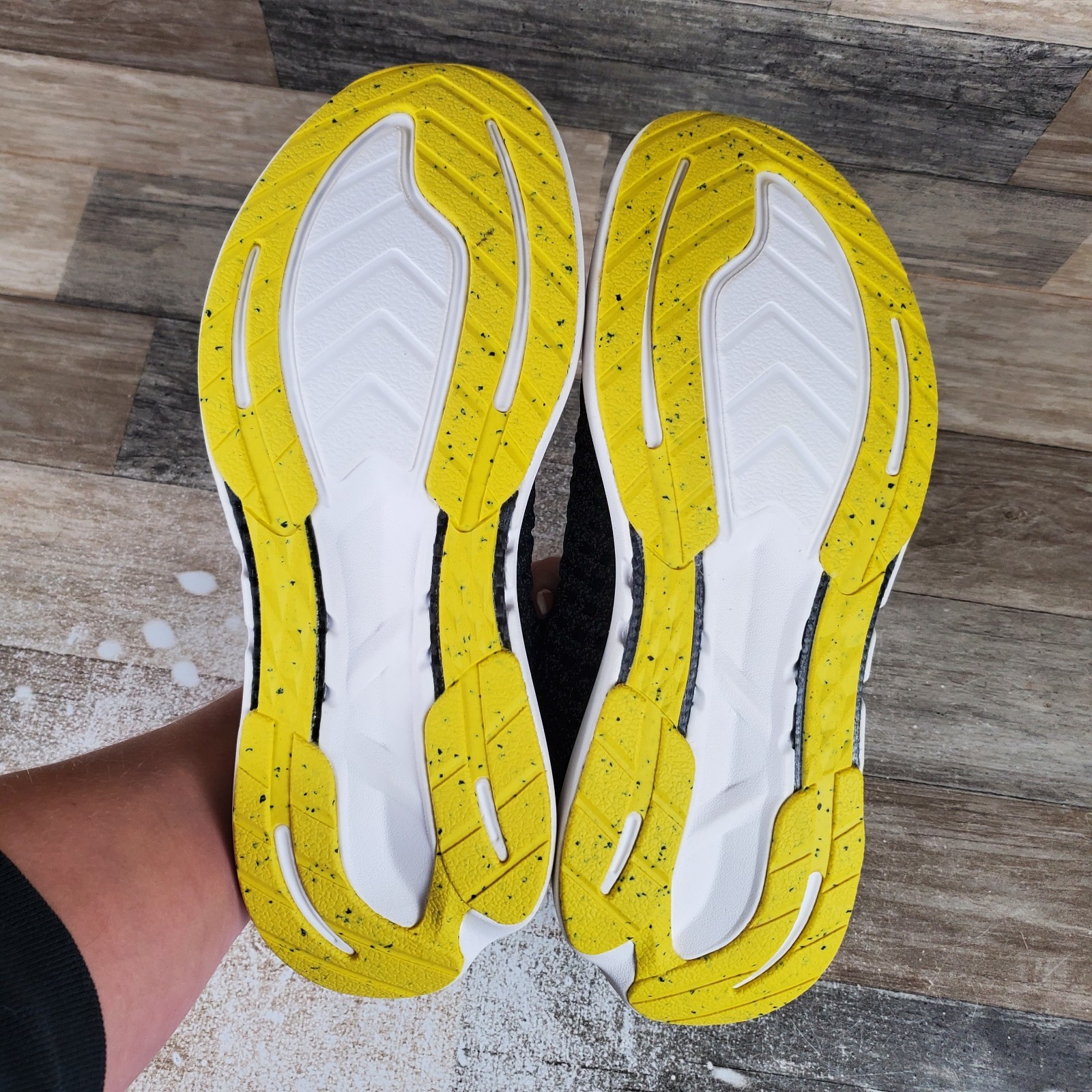Rabbit Dream Chaser Womens Shoes Sz 10 Blasing Yellow Lace Up Round Toe Sneakers