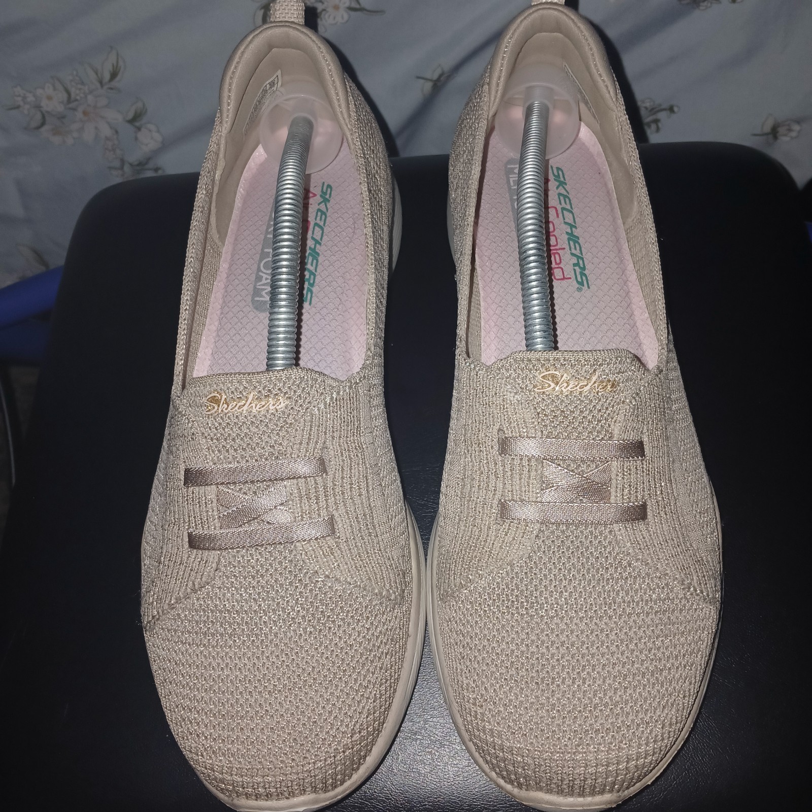 Skechers Air Cooled Memory Foam Stretch Fit Beige Knit Slip on Shoes Size 8