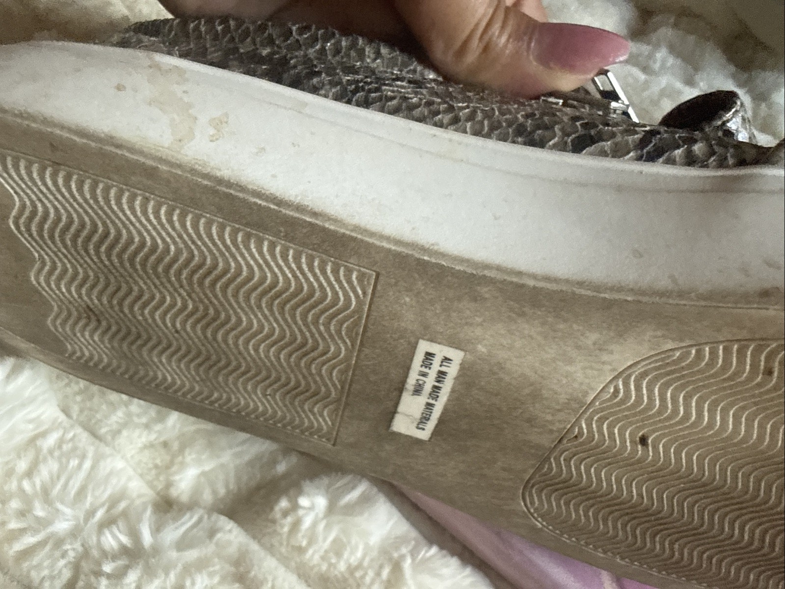 Womens Report zippered sneakers Snake-skin pattern size 6.5
